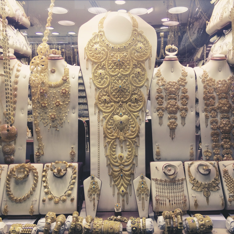 //tiyana.net/wp-content/uploads/2017/08/Jewelry-store-Dubai.jpg